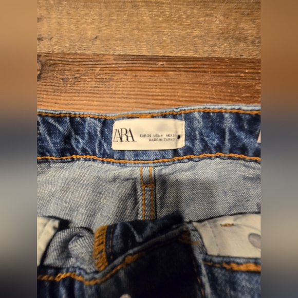 Distressed Zara Blue Denim The HW Short Size 4 - Picture 9 of 9